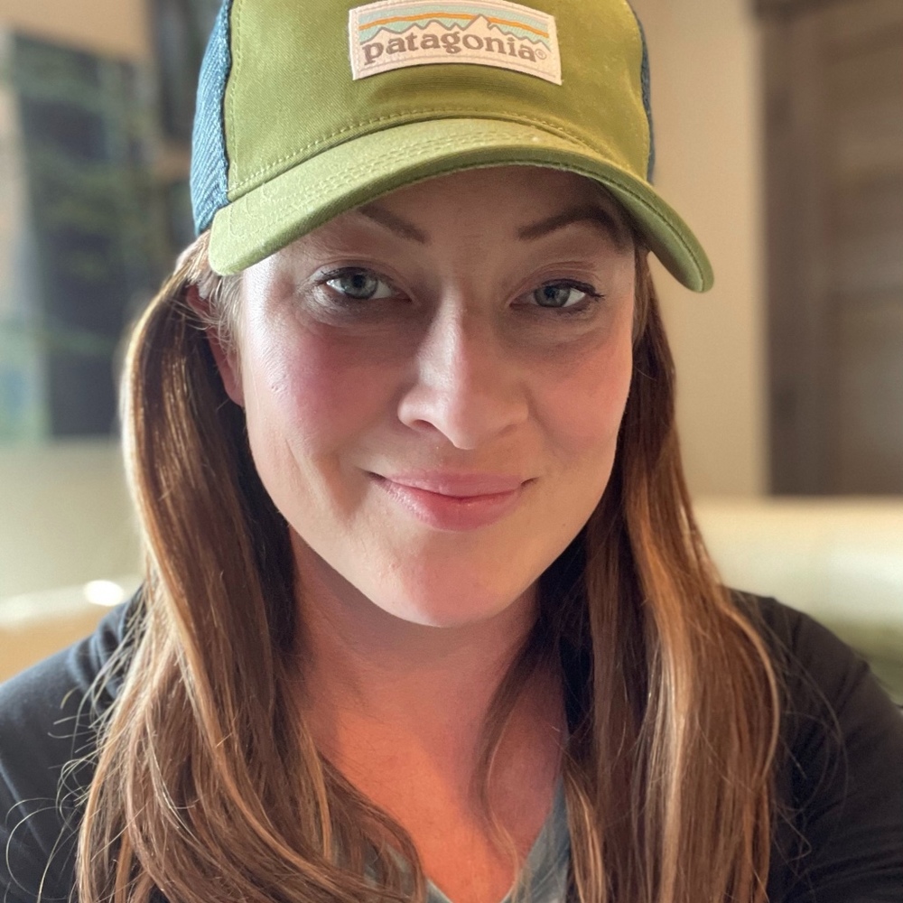 Meet your Posher, Lara